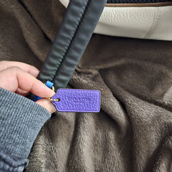 SOLD! SOLD! - Picture 4 of 13